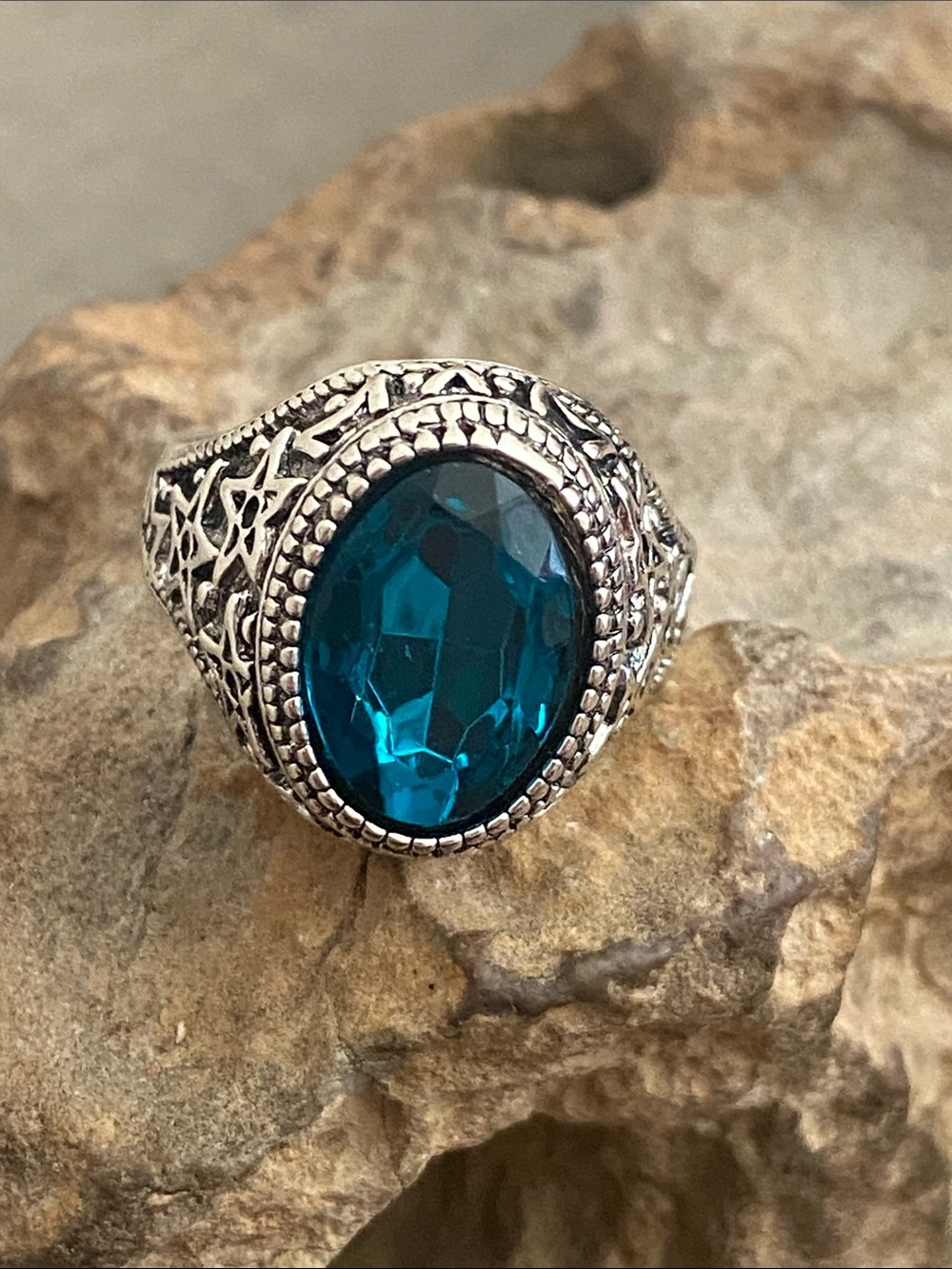 5/$10❤️❤️❤️NEW Silver Tone Zinc Alloy Teal Green Faceted Acrylic Ring